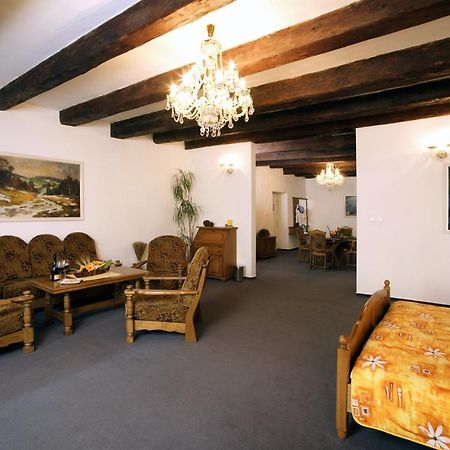 Hotel Maly Pivovar Ческе-Будеёвице Экстерьер фото