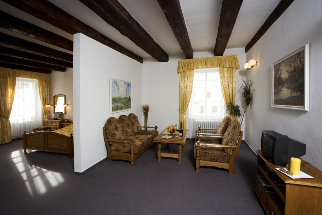 Hotel Maly Pivovar Ческе-Будеёвице Экстерьер фото
