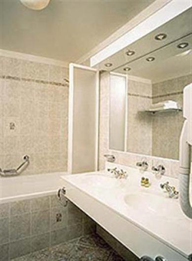 Hotel Maly Pivovar Ческе-Будеёвице Экстерьер фото